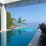 Aleph-kiralik Muestakil Havuzlu Luex Villa *