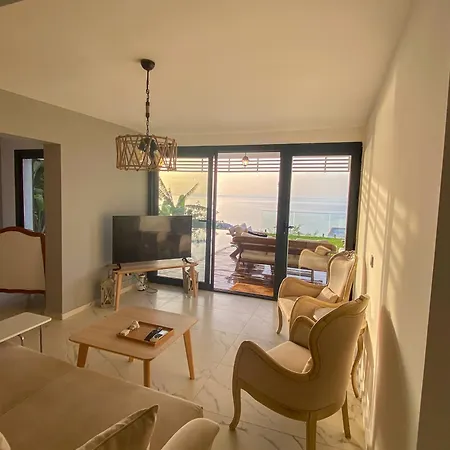 Aleph-kiralik Muestakil Havuzlu Luex Vila *