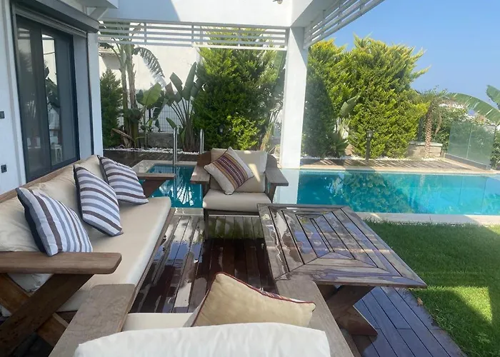 Aleph-kiralik Muestakil Havuzlu Luex Vilă