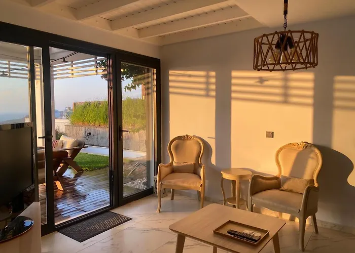 Aleph-kiralik Muestakil Havuzlu Luex *