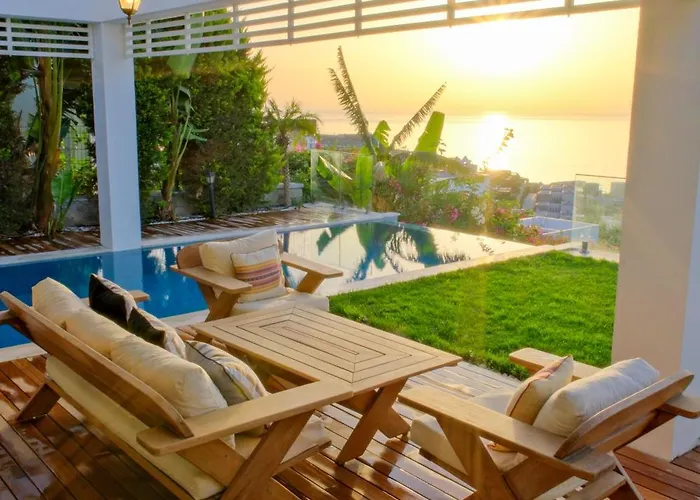 Aleph-kiralik Muestakil Havuzlu Luex