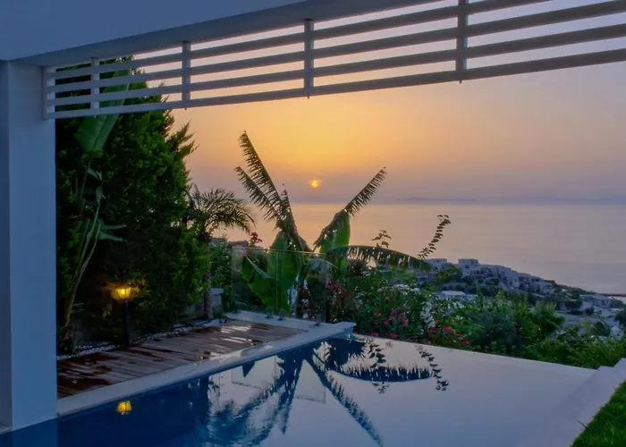 Aleph-kiralik Muestakil Havuzlu Luex * Bodrum